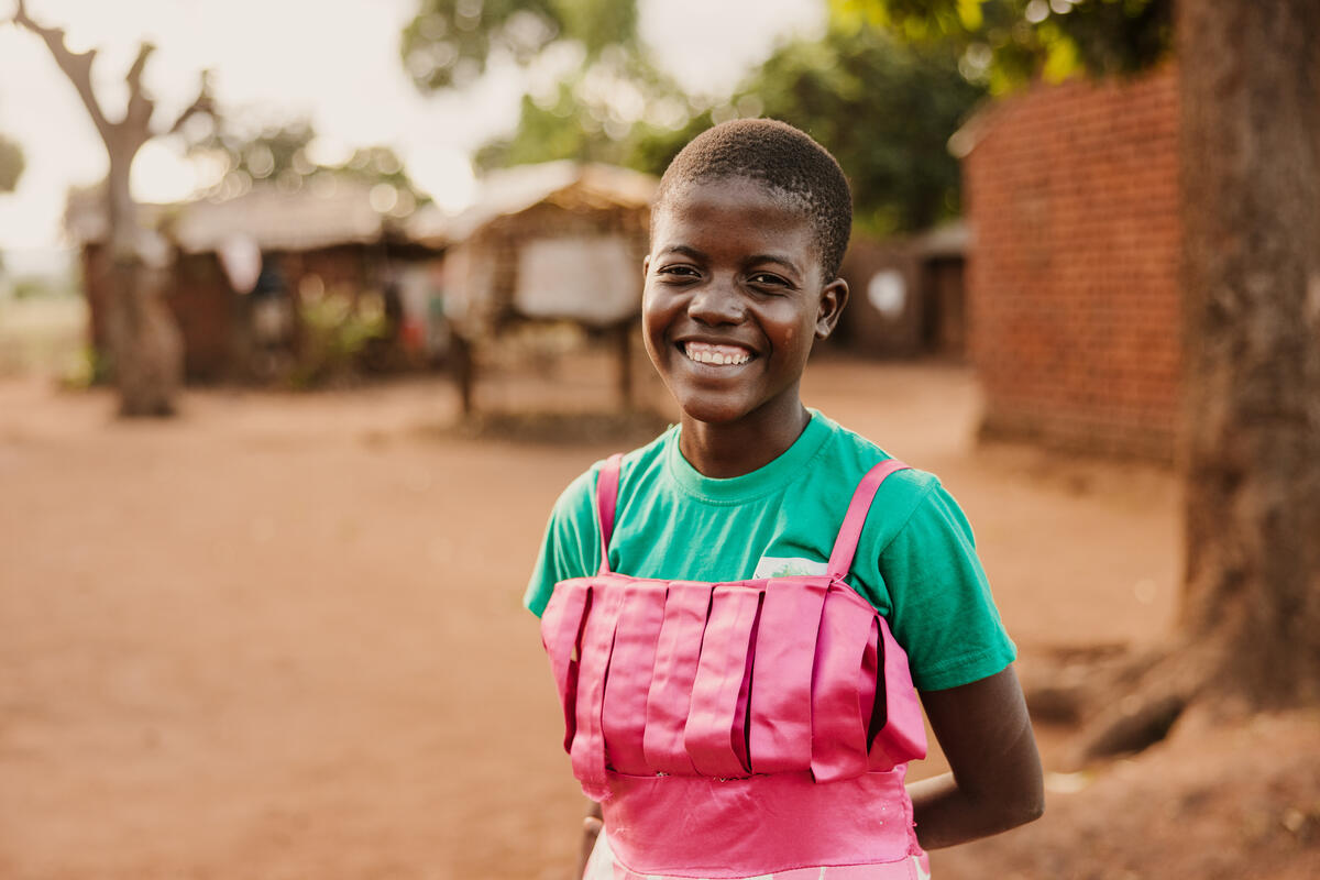 Leon de Malawi sonriendo a la cámara