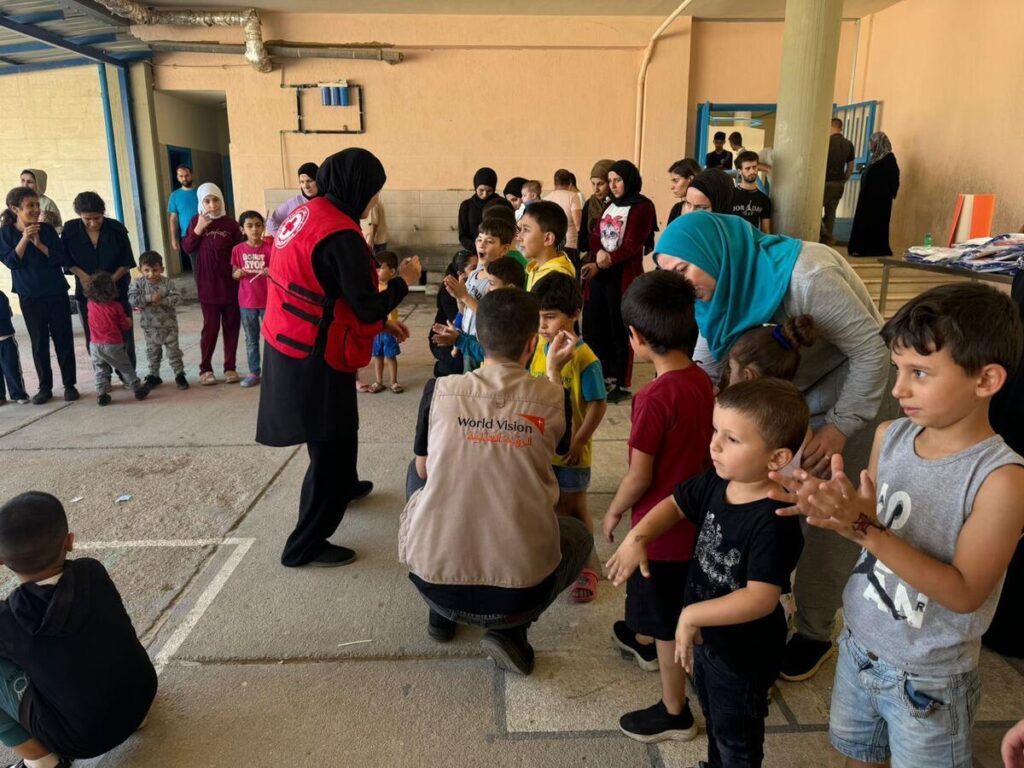 Apoyo psicosocial y actividades infantiles en medio de la escalada en Bekaa, Líbano